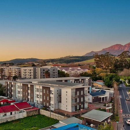 Wink Aparthotel Quiver Tree Stellenbosch Exterior foto